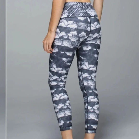 *LULULEMON High Time pants, 7/8  leggings - Picture 4 of 9